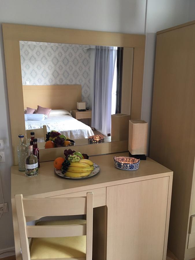 Kini Aphrodite Hotel Syros מראה חיצוני תמונה