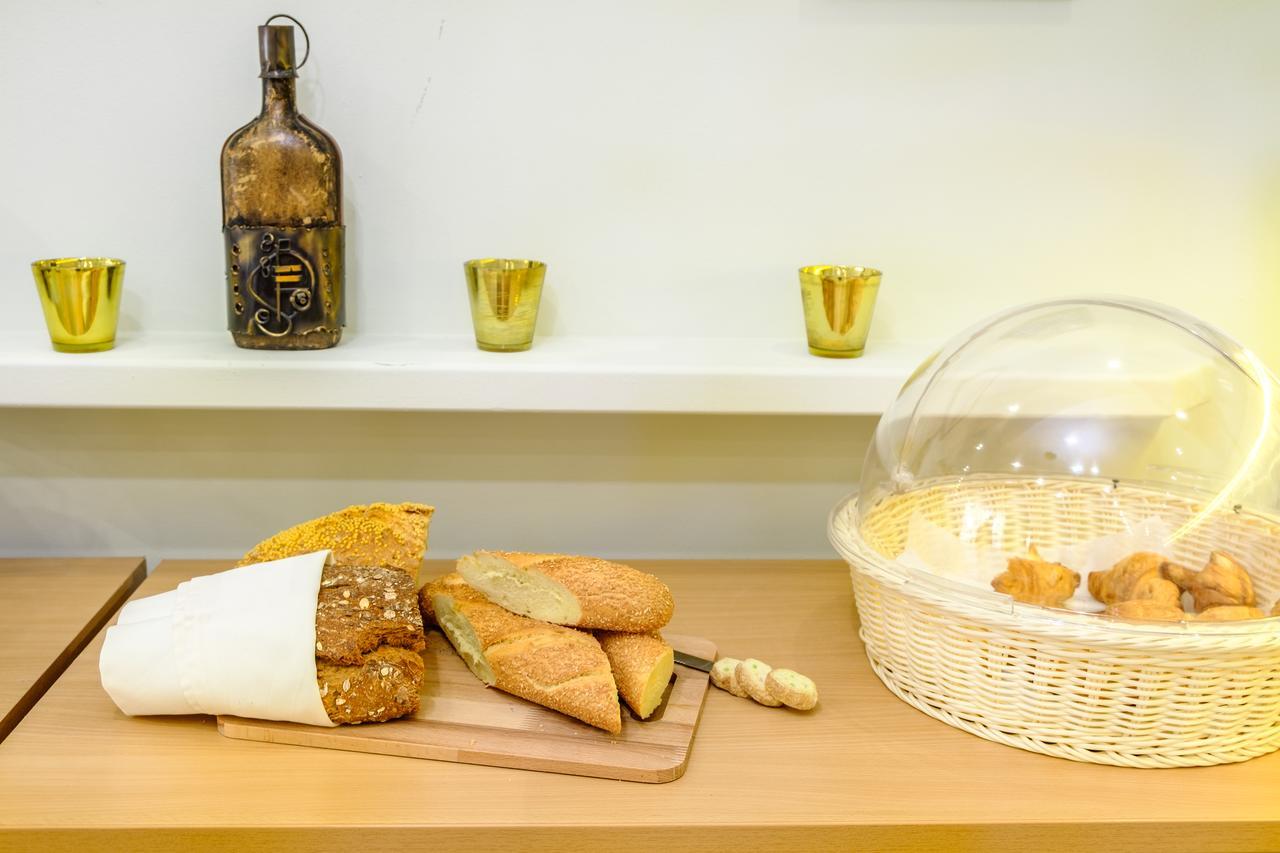 Kini Aphrodite Hotel Syros מראה חיצוני תמונה
