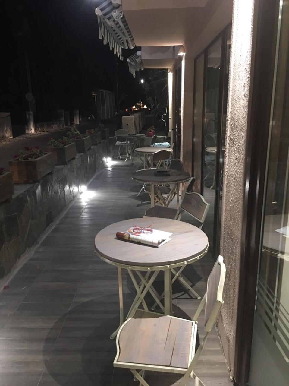 Kini Aphrodite Hotel Syros מראה חיצוני תמונה
