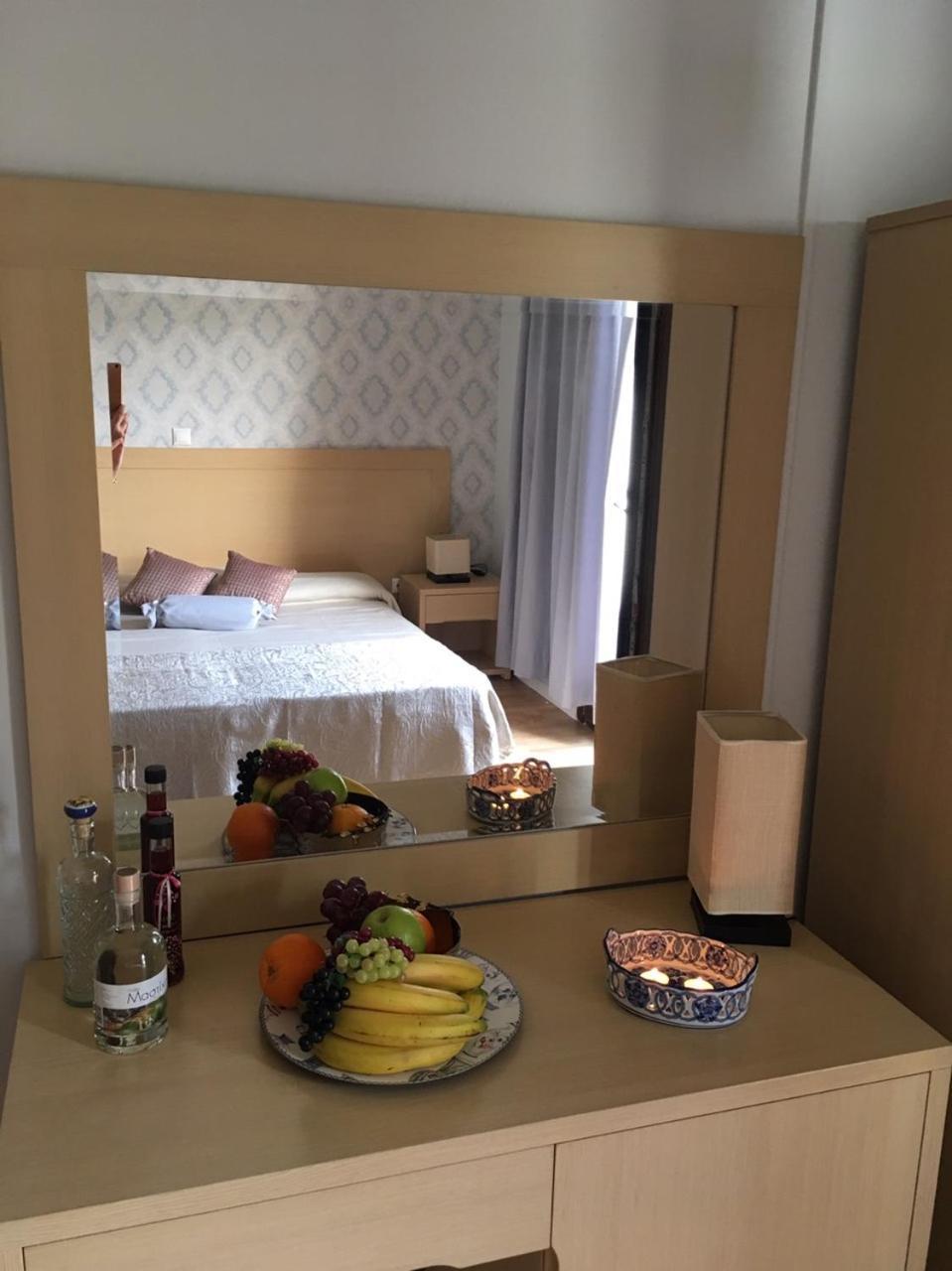 Kini Aphrodite Hotel Syros מראה חיצוני תמונה